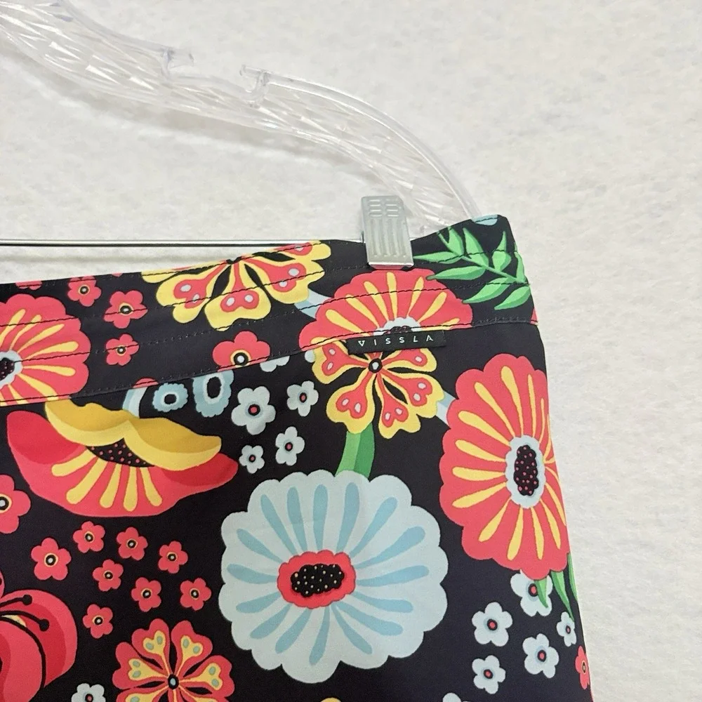 Vissla Swim Shorts Mens 34 Board Floral Upcycle Cocotex Stretch Trunks Surf NEW